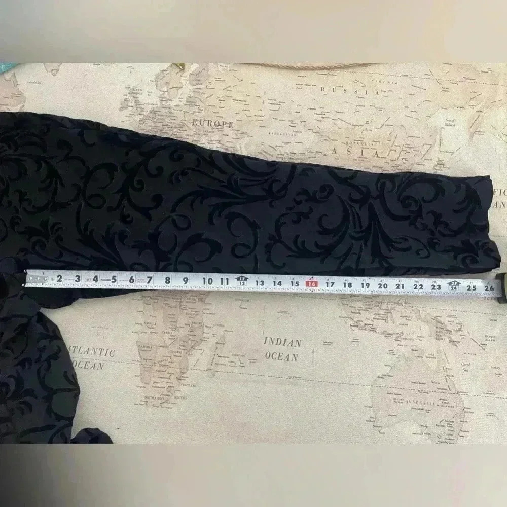 Chicos Ponte Pull On Flocked Pants Velvet Print Slimming Tapered M/L EUC - Picture 11 of 12